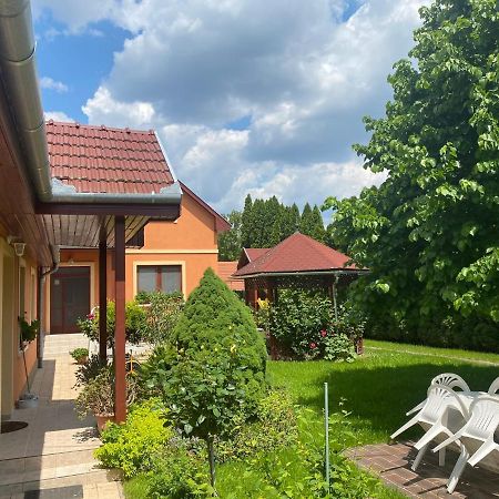 Apartman Dora Hajdúszoboszló Екстериор снимка
