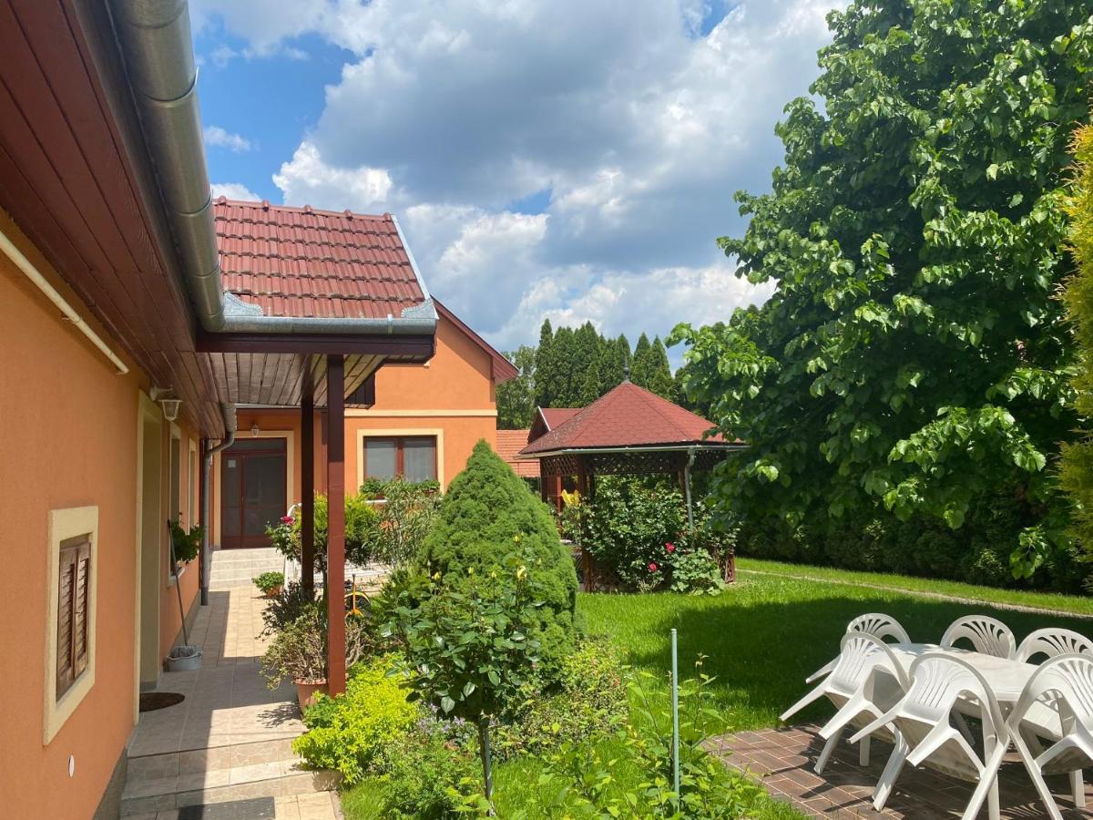 Apartman Dora Hajdúszoboszló Екстериор снимка